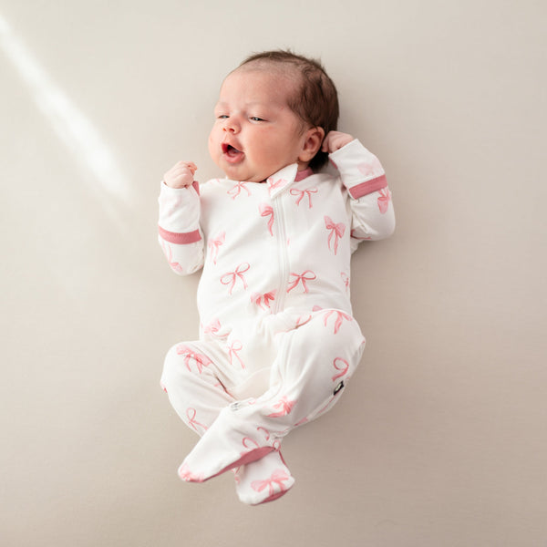 Bamboo Zippered Footie - Bow
