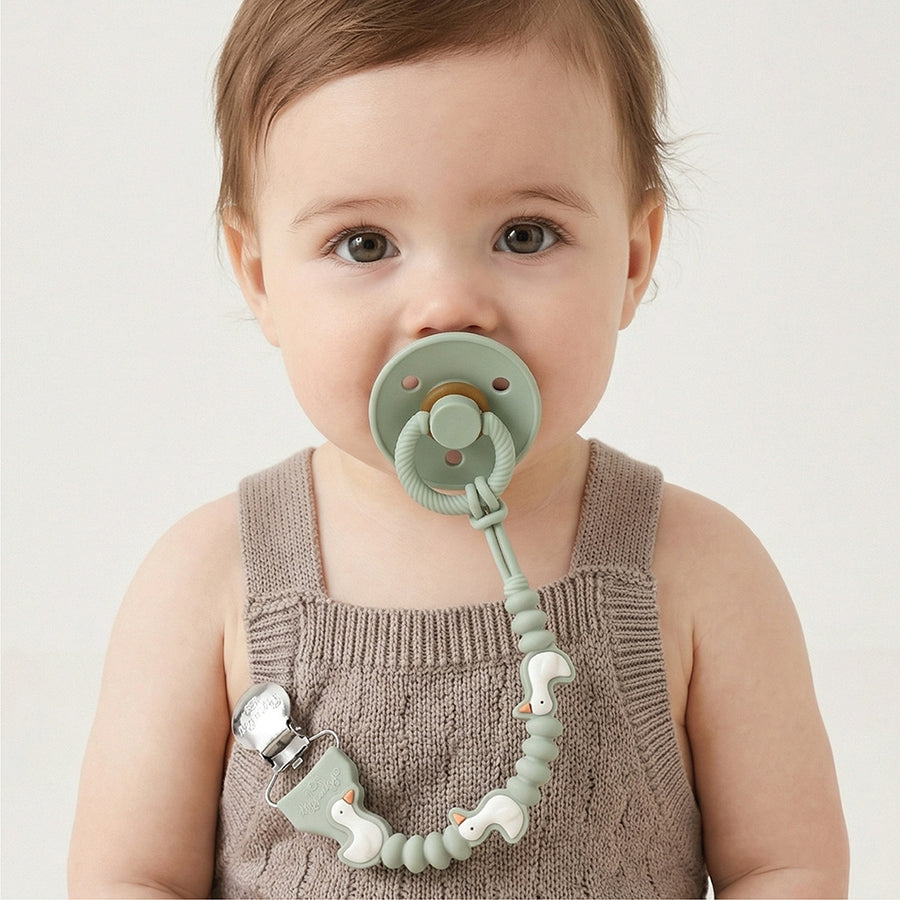 Itzy Paci Strap Plus - Goose