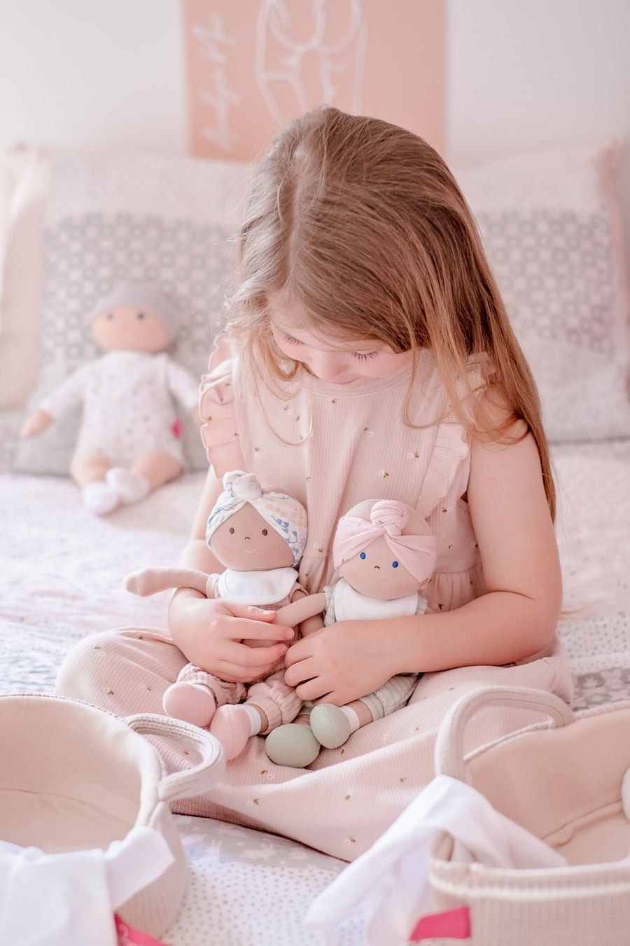 Organic Knit Carry Cot with Doll - Remi