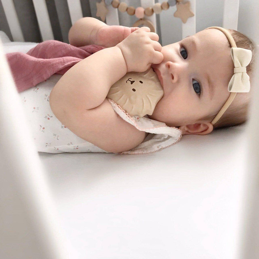 Lion Comforter in Dusty Pink Muslin w/Natural Rubber Teether