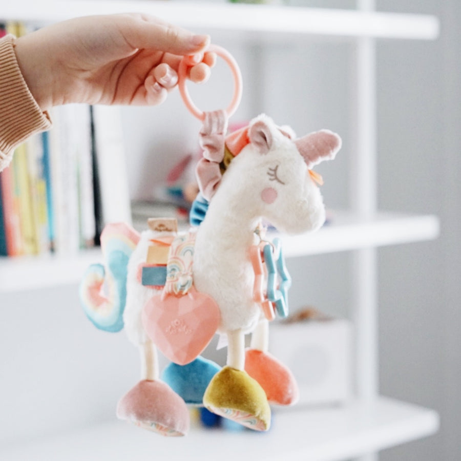 Link & Love™  Unicorn Itzy Friends