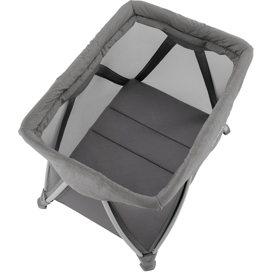 Nuna SENA Aire Playard with Zip-Off Bassinet + Changer