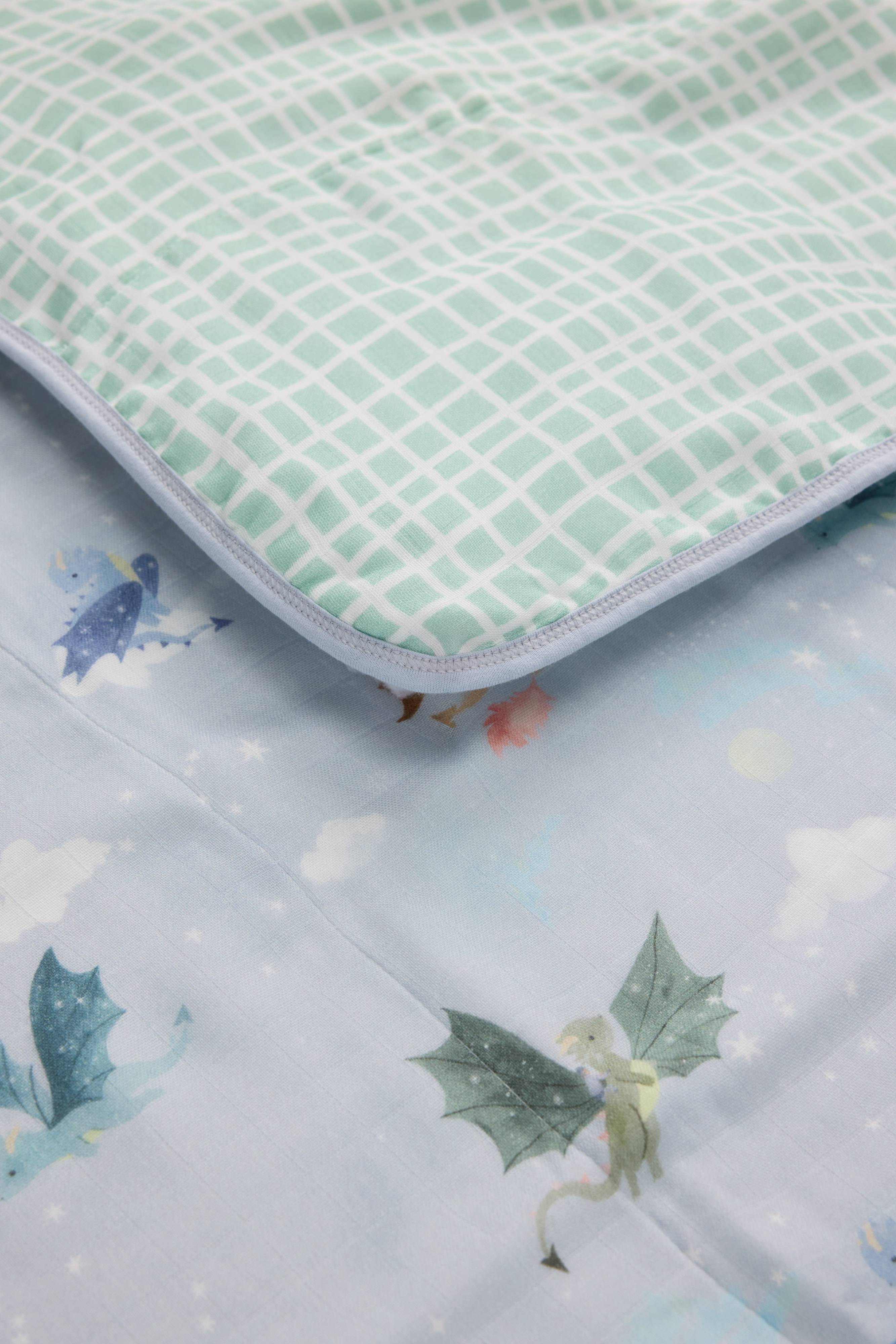 Muslin Quilt Blanket - Magical Dragons