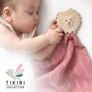 Lion Comforter in Dusty Pink Muslin w/Natural Rubber Teether