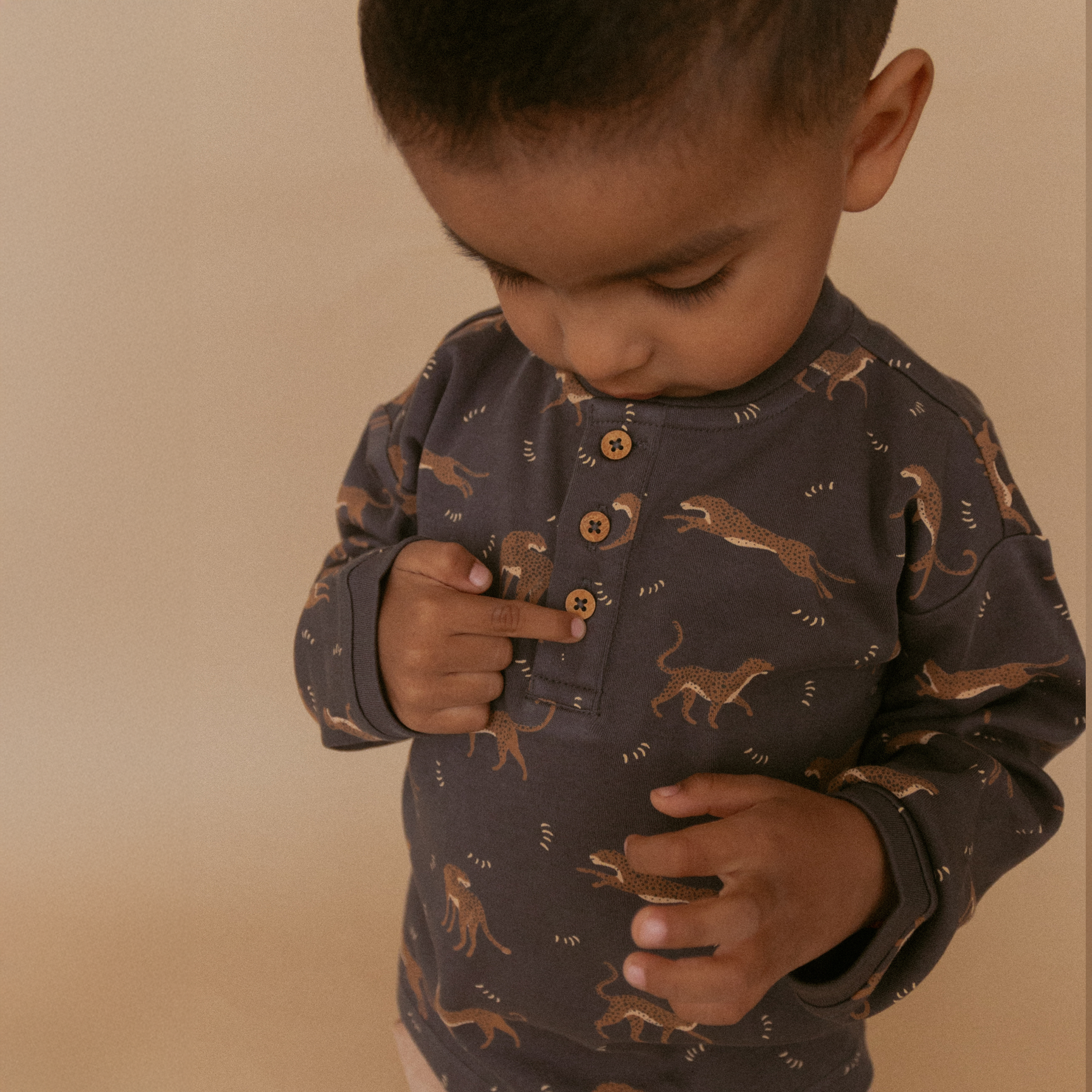 Organic Henley Tee - Leopard