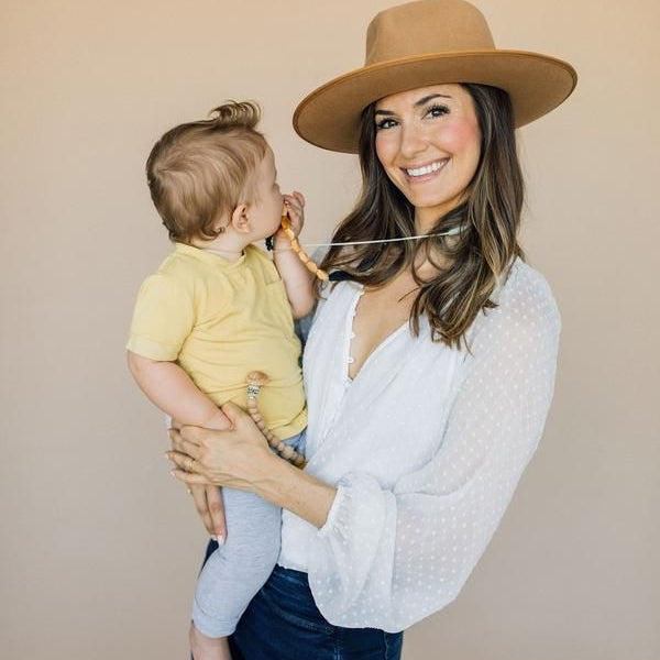 The Ava Teething Necklace